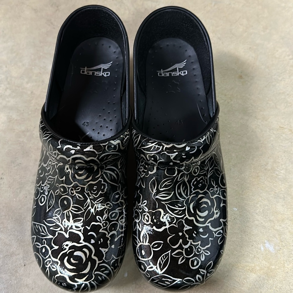 Dansko original. Logs size 43.